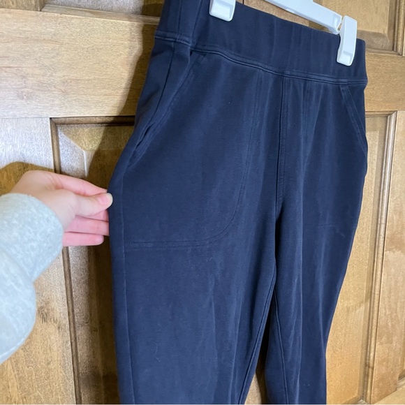 Duluth Trading Co Women’s Leggings With Pockets Size M Navy/Blue - Picture 2 of 4